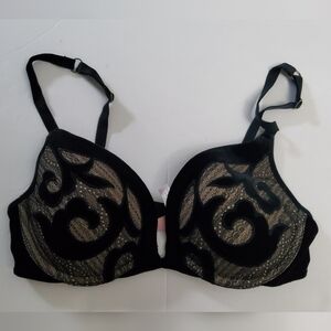 Victoria's Secret  Very Sexy Push Up Bra 34C
